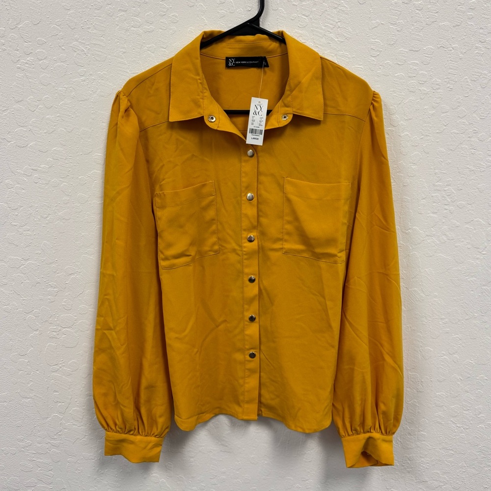 New York & Company Mustard Snap Button Blouse Size Large NWT